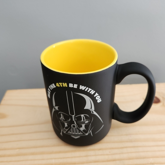 Star Wars Darth Vador "May The 4th Be With You" Soft Touch Ceramic Mug - NWOT - Picture 5 of 11